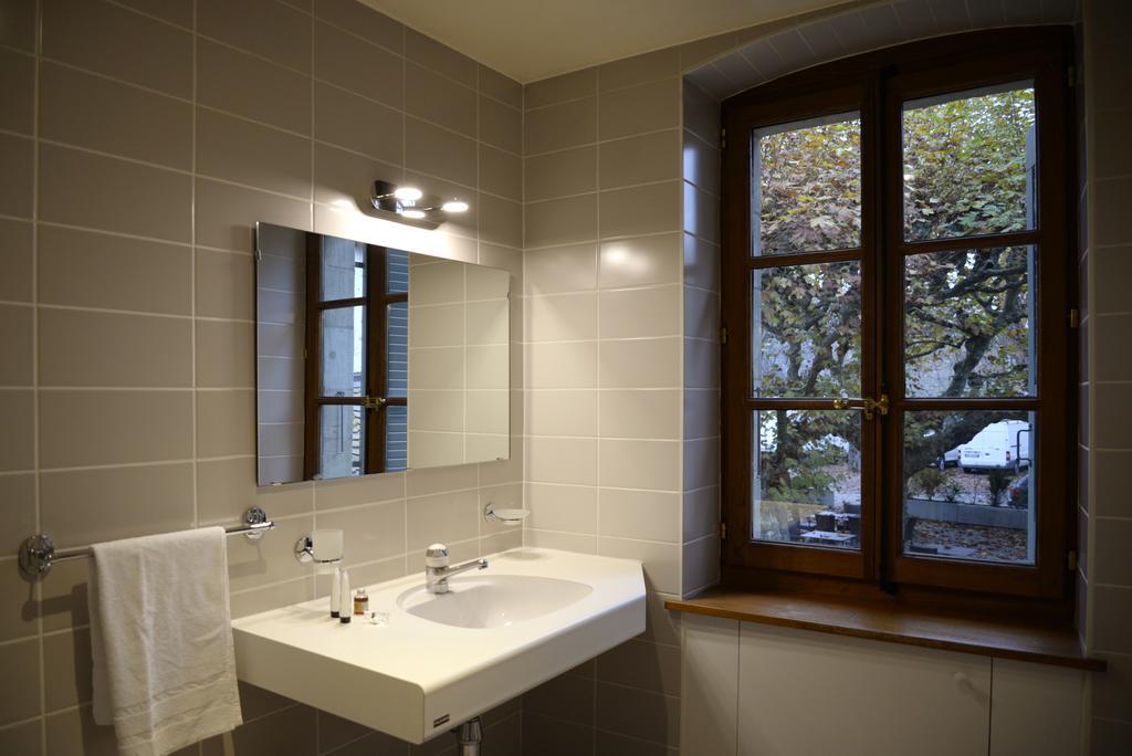Auberge Communale De Carouge Стая снимка