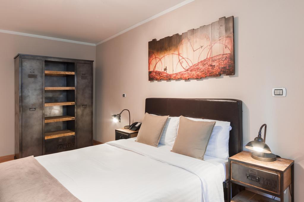 Auberge Communale De Carouge Екстериор снимка