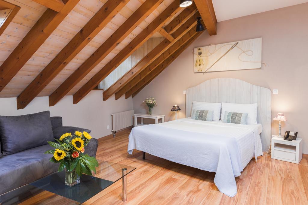 Auberge Communale De Carouge Екстериор снимка