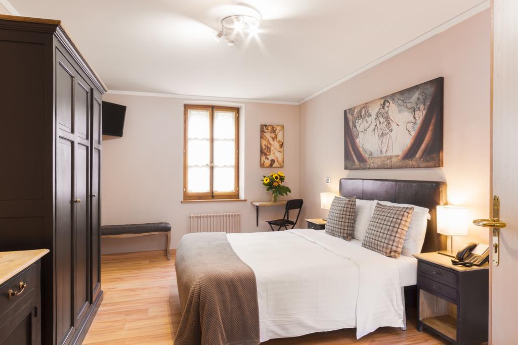 Auberge Communale De Carouge Екстериор снимка