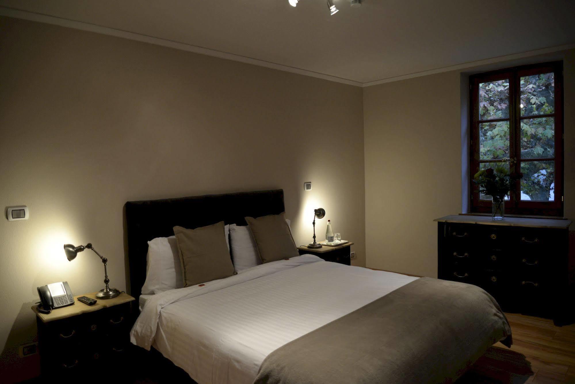 Auberge Communale De Carouge Екстериор снимка